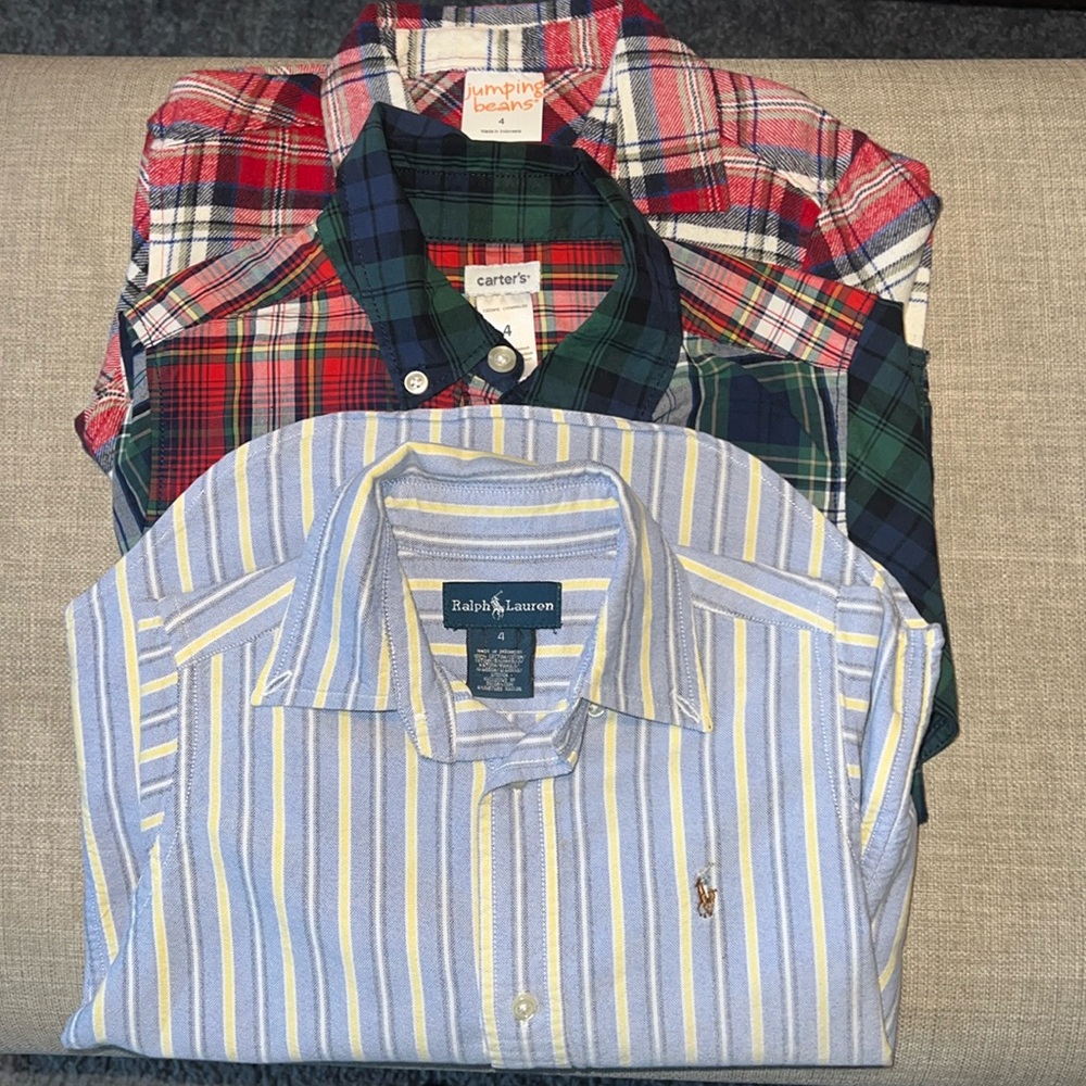 Toddler gender neutral button up long sleeve flannels. Size 4T